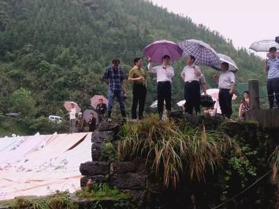 抗洪救災|邵陽書記市長奔赴新寧水廟、黃龍、回龍等地督促抗洪救災工作!最關心的還是受災群眾!